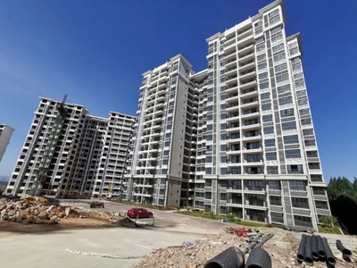 南宁一小区交房难，开发商推诿新政策遭部门驳斥